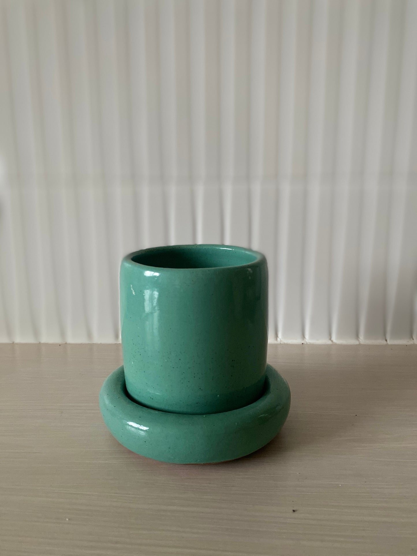 Curve Cup & Saucer Set 01