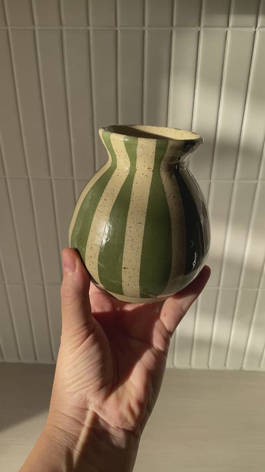 Petite Vase 01 - Small